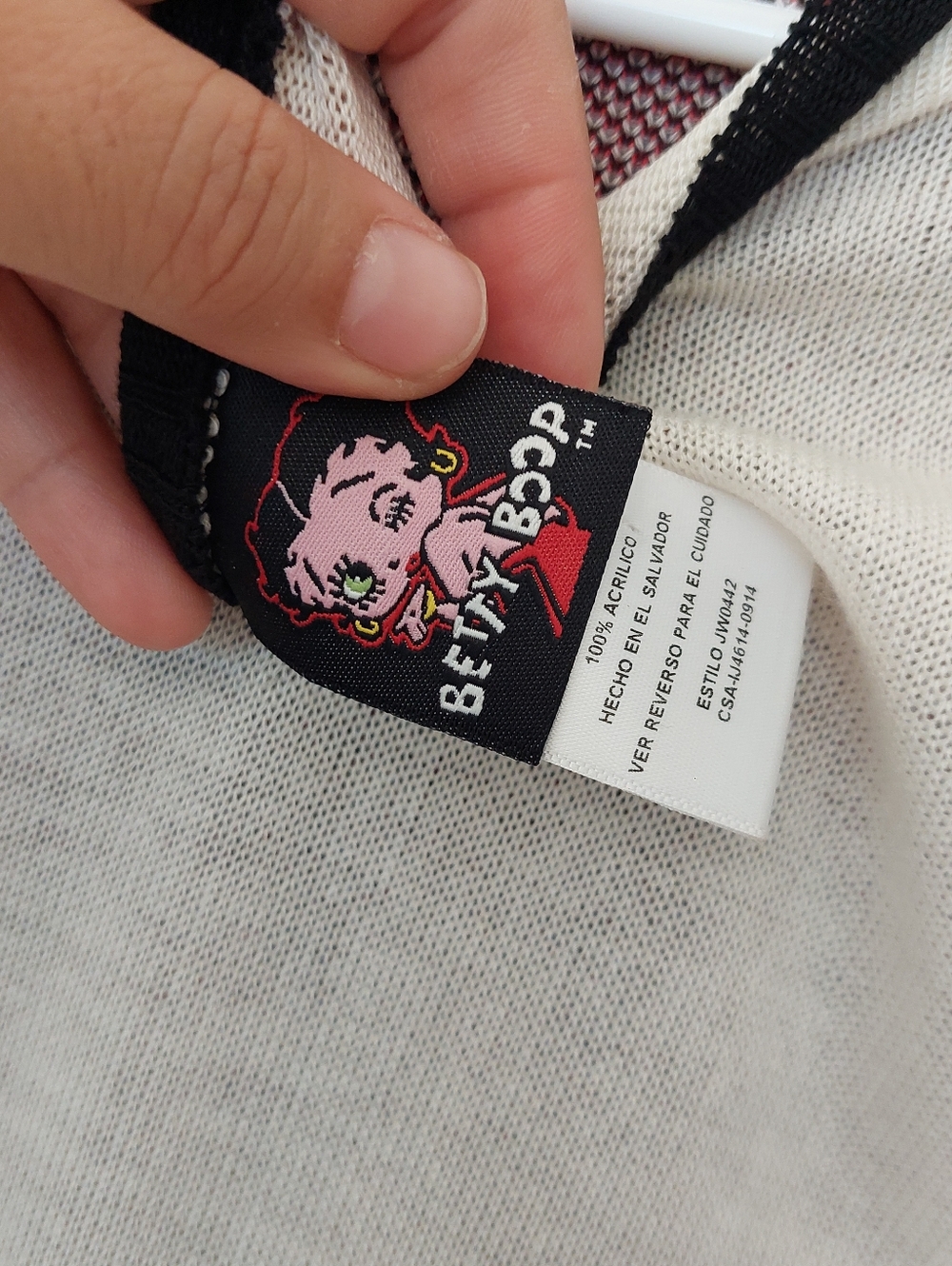 2014 Betty Boop Black, Cream & Red Graphic Raglan Sweater - Picture 4 of 5
